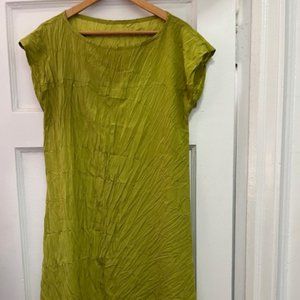 Babette Midi Shift Crinkle Dress Size M Green Scoop Neck Sleeveless